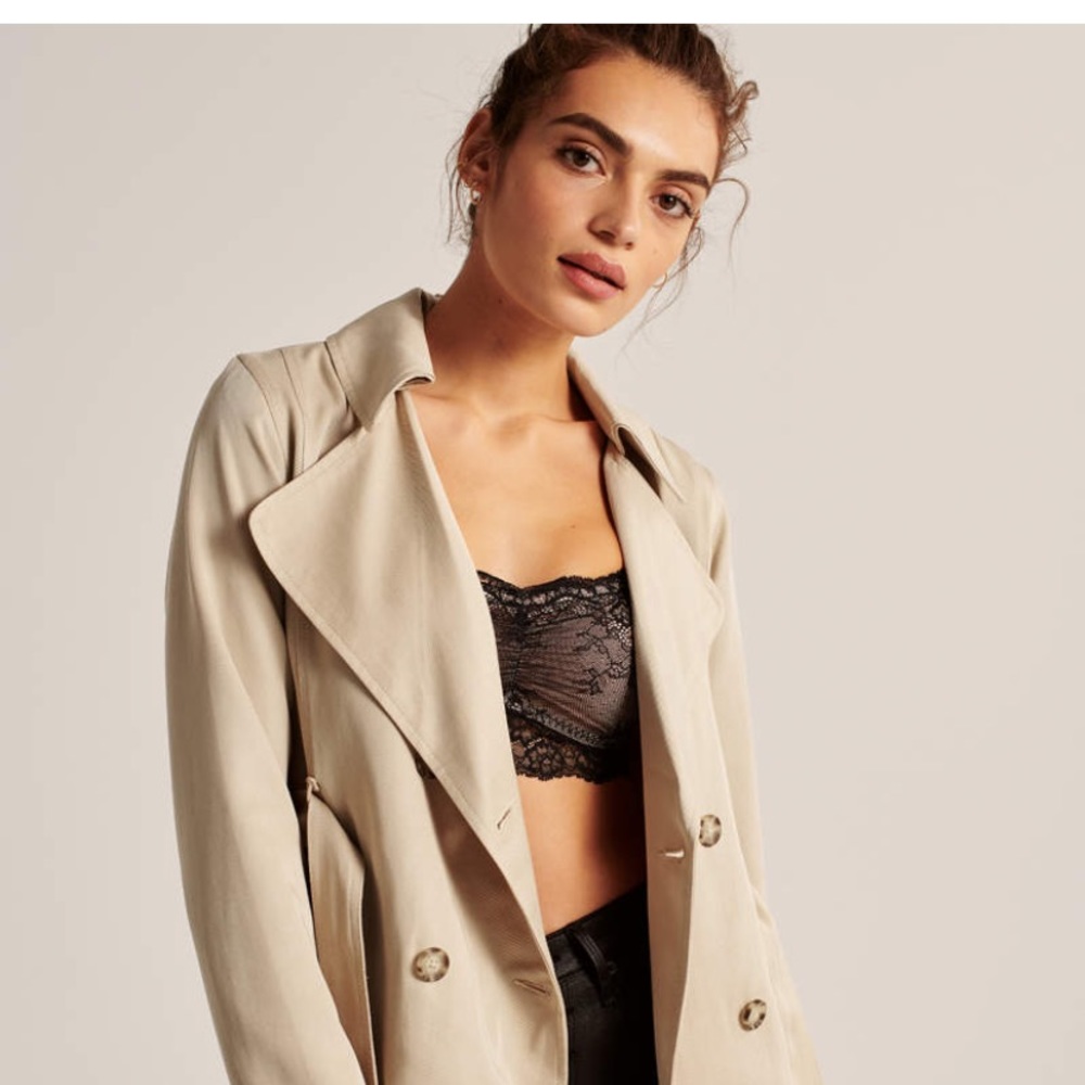 Abercrombie & Fitch Women's Tan Trench Coat with Belt - Picture 5 of 6